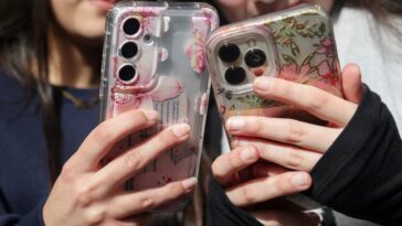 Le défilement addictif va être désactivé dans le cadre d’un plan sur les réseaux sociaux. Voici pourquoi