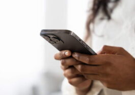 Téléphones portables et cancer de la tête : une étude de l'OMS écarte tout danger et livre des preuves irréfutables