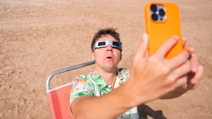 Éclipse solaire : braquer son smartphone vers le Soleil peut ruiner vos caméras 3 1786047276 237 Eclipse solaire braquer son smartphone vers le Soleil peut