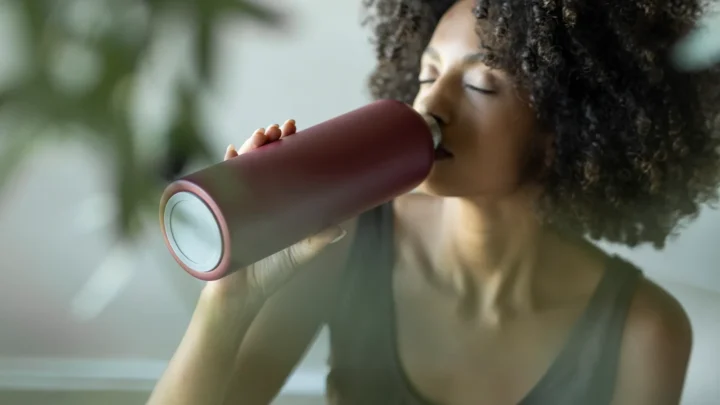 Plastique, verre ou inox : le match ultime pour votre bouteille d'eau 6 1787262610 81 Plastique verre ou inox le match ultime pour votre