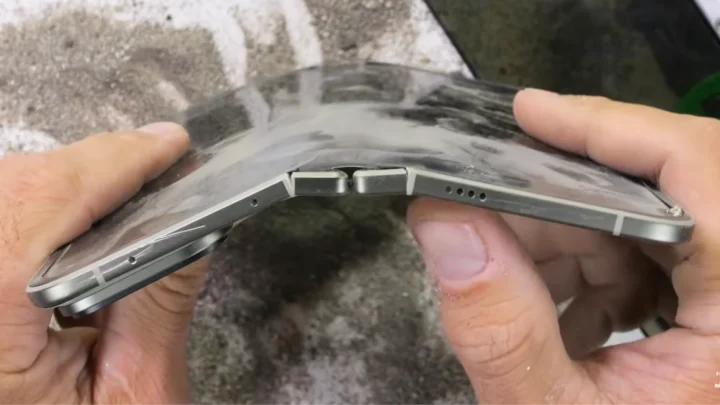 Quatre ans plus tard, le même défaut récurrent sur le Pixel 11 Pro Fold à 2000 euros 3 Google Pixel 11 Pro Fold