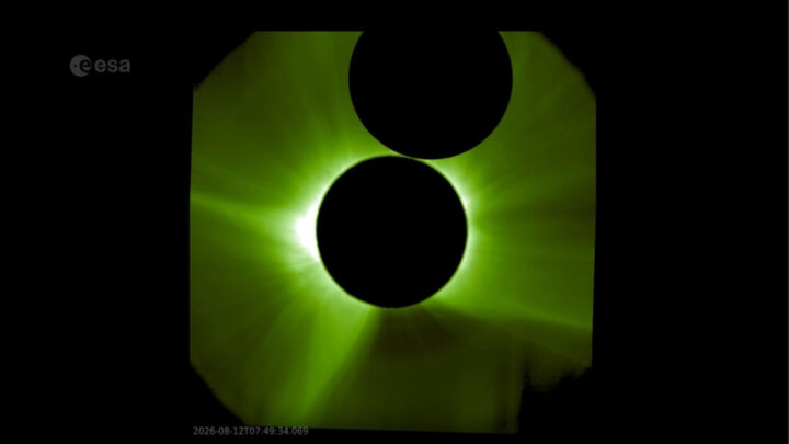 Revivez l'éclipse solaire totale du 12 août avec ces photos époustouflantes prises depuis l'espace 3 Revivez leclipse solaire totale du 12 aout avec ces photos
