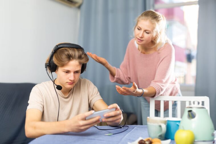 Voici ce qu'il faut savoir sur les affirmations selon lesquelles les réseaux sociaux nuisent aux enfants 1 Voici ce qu'il faut savoir sur les affirmations selon lesquelles les réseaux sociaux nuisent aux enfants