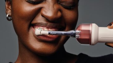 Dyson lance une brosse à dents avec caméra