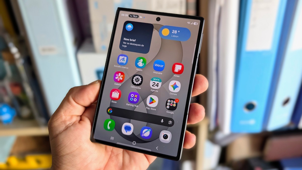 La jeunesse abandonne en masse l'iPhone pour le Samsung Galaxy Z Fold 8 2 Samsung Galaxy Z Fold 8 iPhone pliable