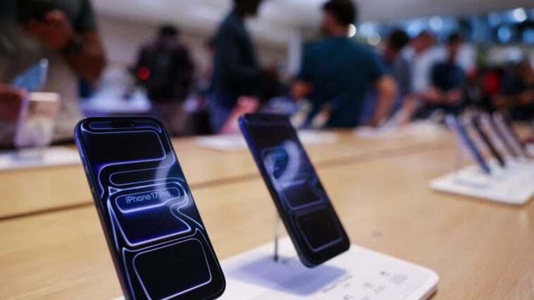 Apple s'apprête à dévoiler le redesign le plus radical de l'iPhone à ce jour