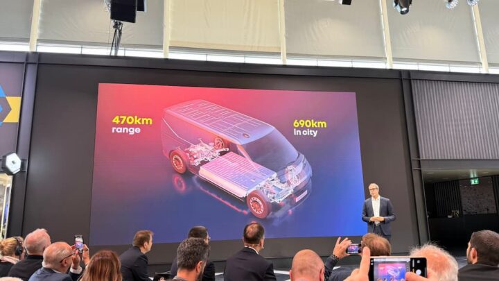 Nouvelle Renault Trafic électrique : 470 km d'autonomie et recharge ultra-rapide 3 Intérieur de la Renault Trafic électrique
