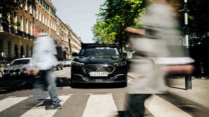 Les véhicules autonomes sans conducteur obtiennent une autorisation historique pour circuler en Espagne 4 Robotaxi à Londres