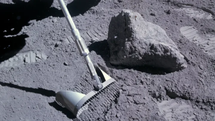 1789416039 647 Technologie extraterrestre sur la Lune Des scientifiques pensent y