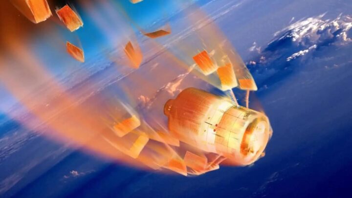 Les États-Unis, après des années de déni, reconnaissent détenir des « armes de contrôle » dans l'espace 3 Objet, qui pourrait être un satellite, rentrant dans l'atmosphère terrestre