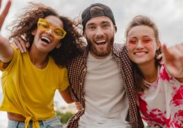 Les meilleures applications et réseaux sociaux pour rencontrer des gens