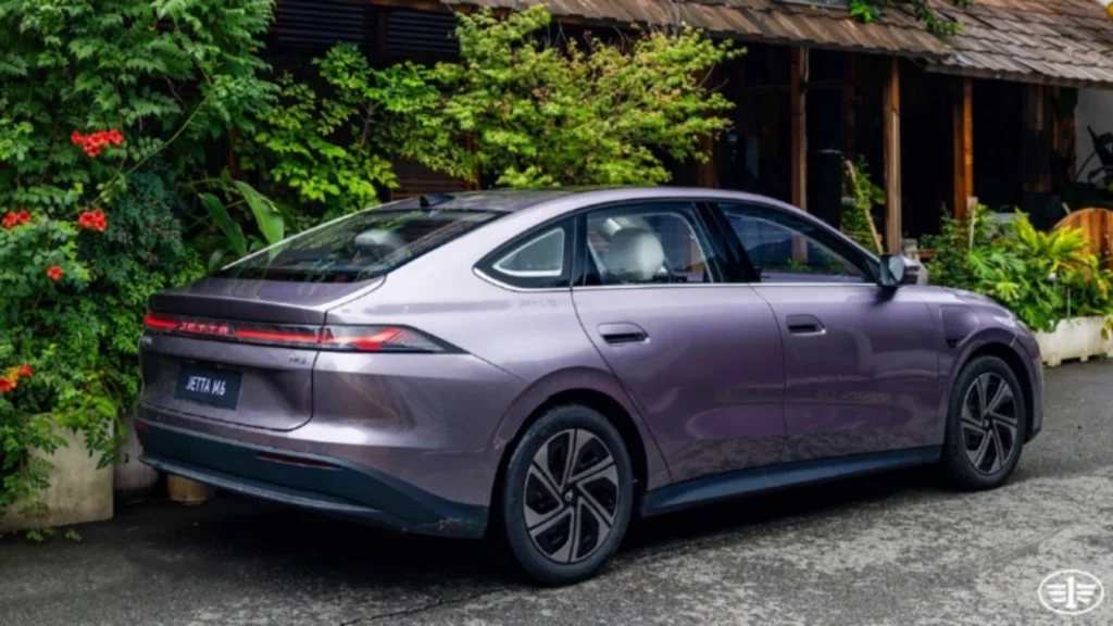 Découvrez le Jetta M6 le véhicule électrique qui repousse les limites avec une consommation de seulement 10,5 kWh aux 100 km 4 1790684550 596 Decouvrez le Jetta M6 le vehicule electrique qui repousse les