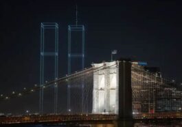 25 ans après, près de 3000 drones redonnent vie aux tours jumelles dans le ciel de New York
