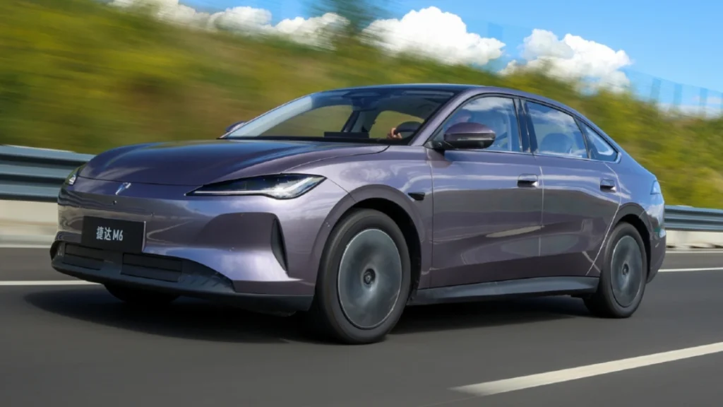 Découvrez le Jetta M6 le véhicule électrique qui repousse les limites avec une consommation de seulement 10,5 kWh aux 100 km 2 Voiture électrique Jetta M6