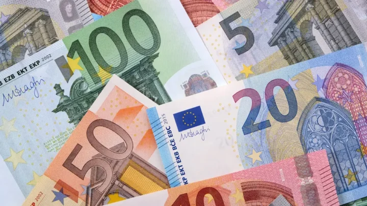 Le versement du Soutien Familial pourrait doubler en septembre 2 En septembre, l'Abono de Família peut être versé doublement