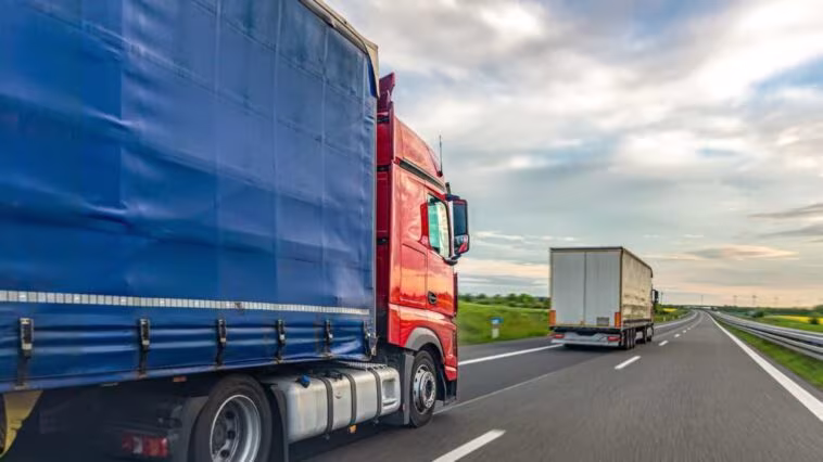 Ralentissement sur les routes vendredi : les camions en action, voici les axes impactés 1 Ralentissement sur les routes vendredi : les camions en action, voici les axes impactés