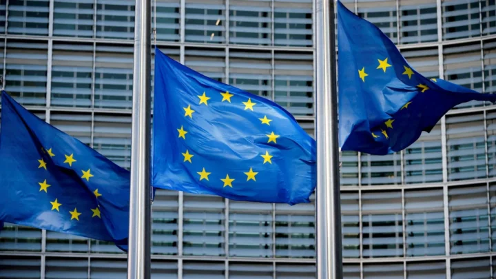 Saviez-vous que le Parlement Européen propose des stages rémunérés à près de 1900 euros 4 Saviez vous que le Parlement Europeen propose des stages remuneres a