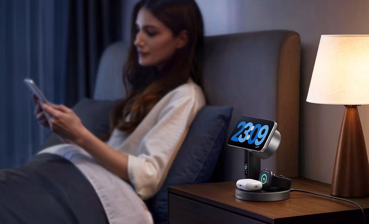 UGREEN IFA 2026 : IA locale à la maison, nouveau NAS et batterie refroidie au liquide 5 Ugreen Station De Charge 3 En 1 Et Chargeur Pliable