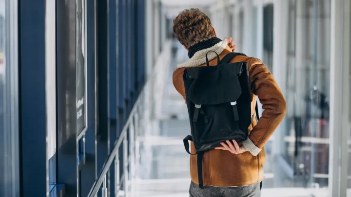 Votre sac est prêt ? 7 conseils pour une rentrée numérique en toute sécurité 2 Cartable prêt ? 7 bonnes pratiques pour une année scolaire sécurisée