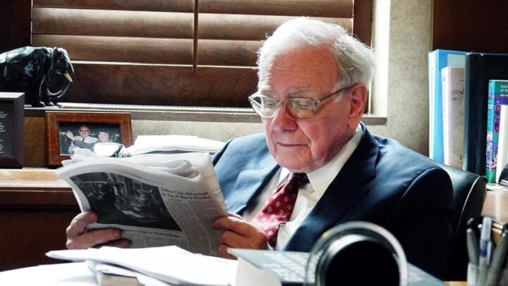 Warren Buffett passe la main à la tête de Berkshire Hathaway : voici 6 conseils essentiels pour votre argent 2 Warren Buffett