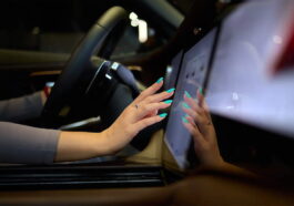 Votre voiture vous espionne Attention aux caméras et micros activables à distance