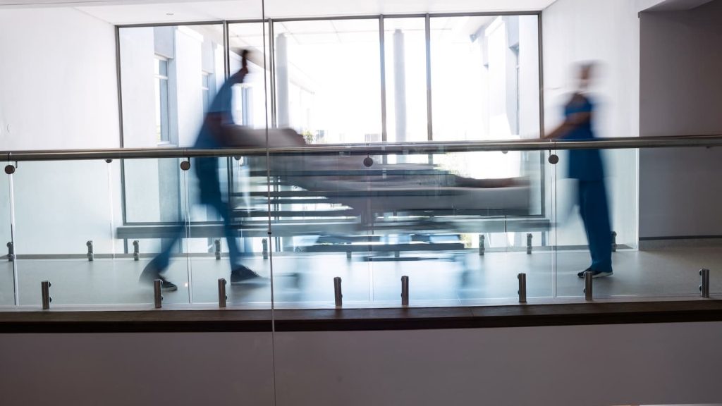 "Opérer dans l'ombre" : plus de 91% des centres de santé ont signalé trois pannes informatiques ou plus 3 1792164103 535 Operer dans lombre plus de 91 des centres de