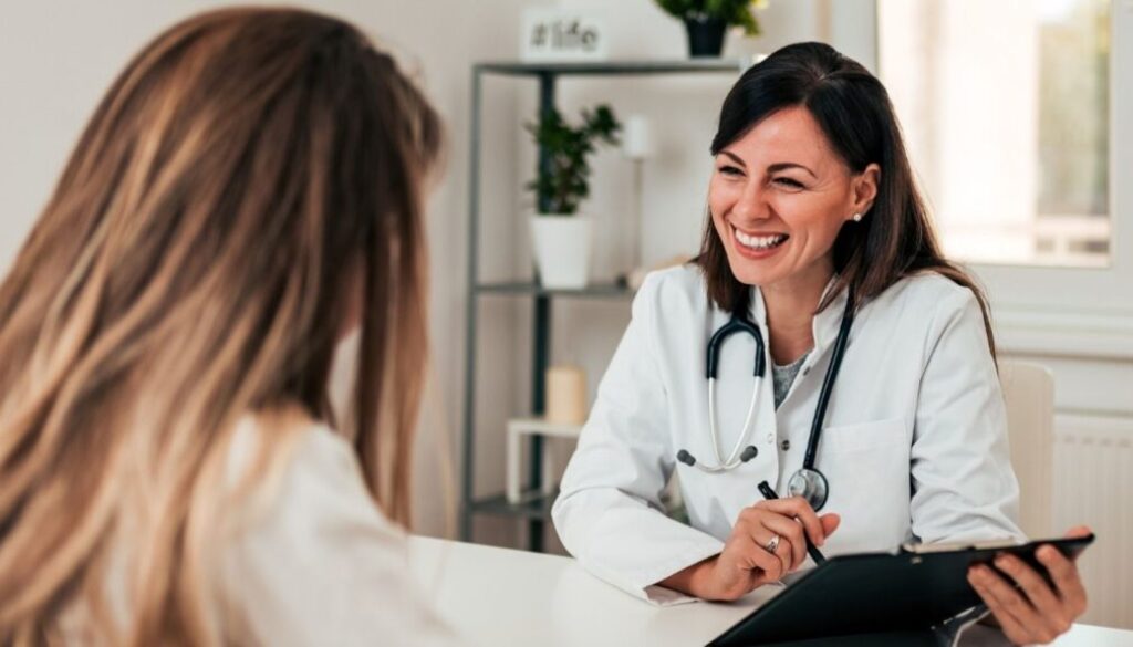 Une panne informatique paralyse les hôpitaux et les cliniques à l'échelle nationale 2 Une panne informatique affecte les hôpitaux et les centres de santé dans tout le pays