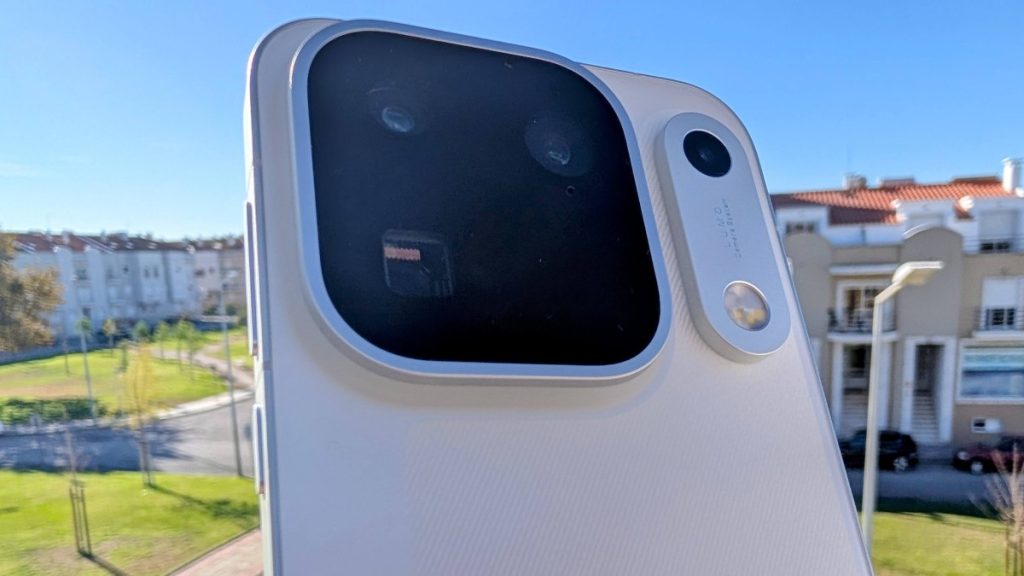 1792592698 35 OPPO Find X10 Pro Max le mastodonte a 200