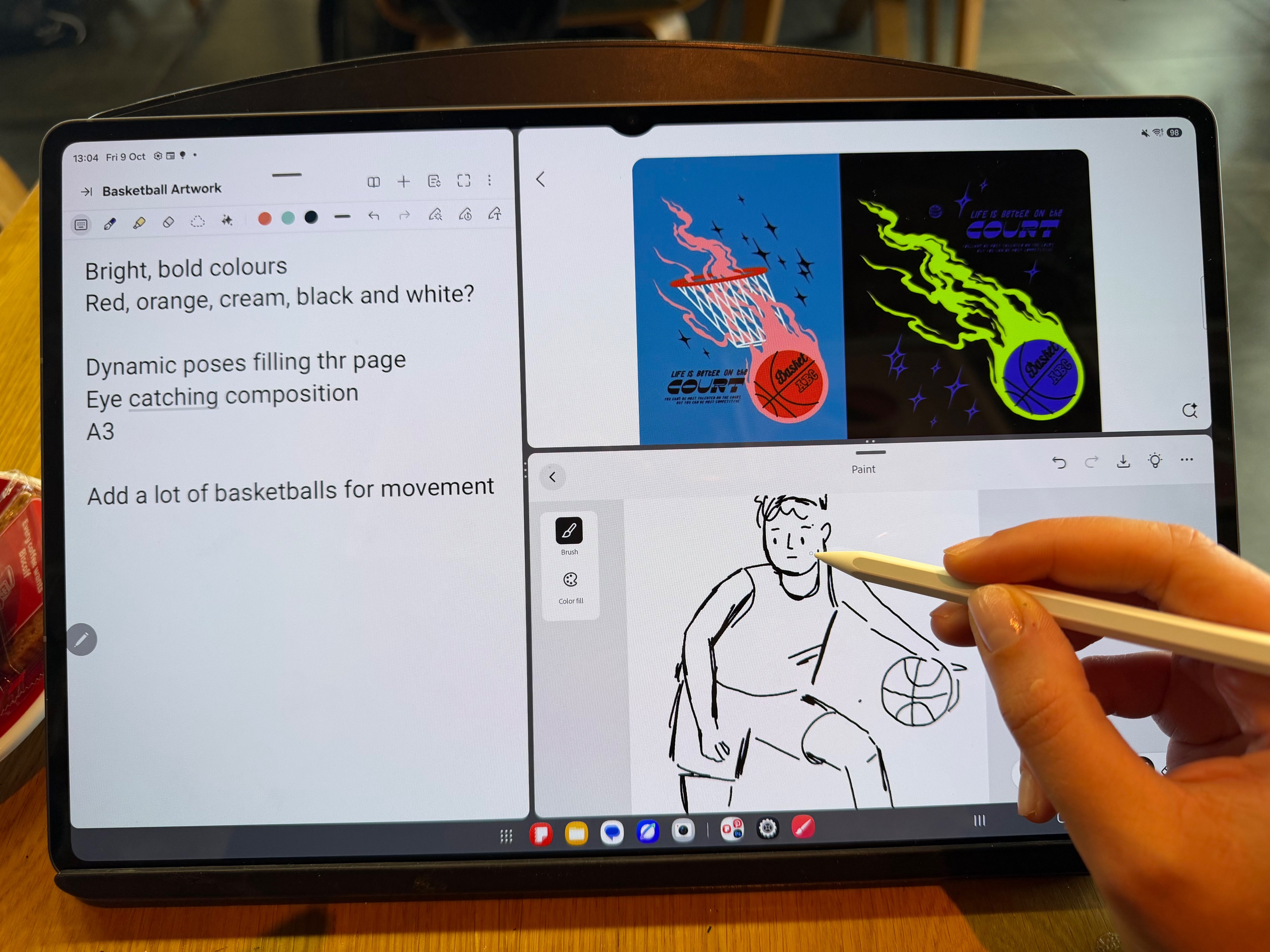 De l'étincelle initiale à l'œuvre finale : donner vie aux idées créatives 3 Lizzie a utilisé la fonction 3 Way Multi Window pour garder ses références, Samsung Notes et Photoshop ouverts côte à côte pendant son travail