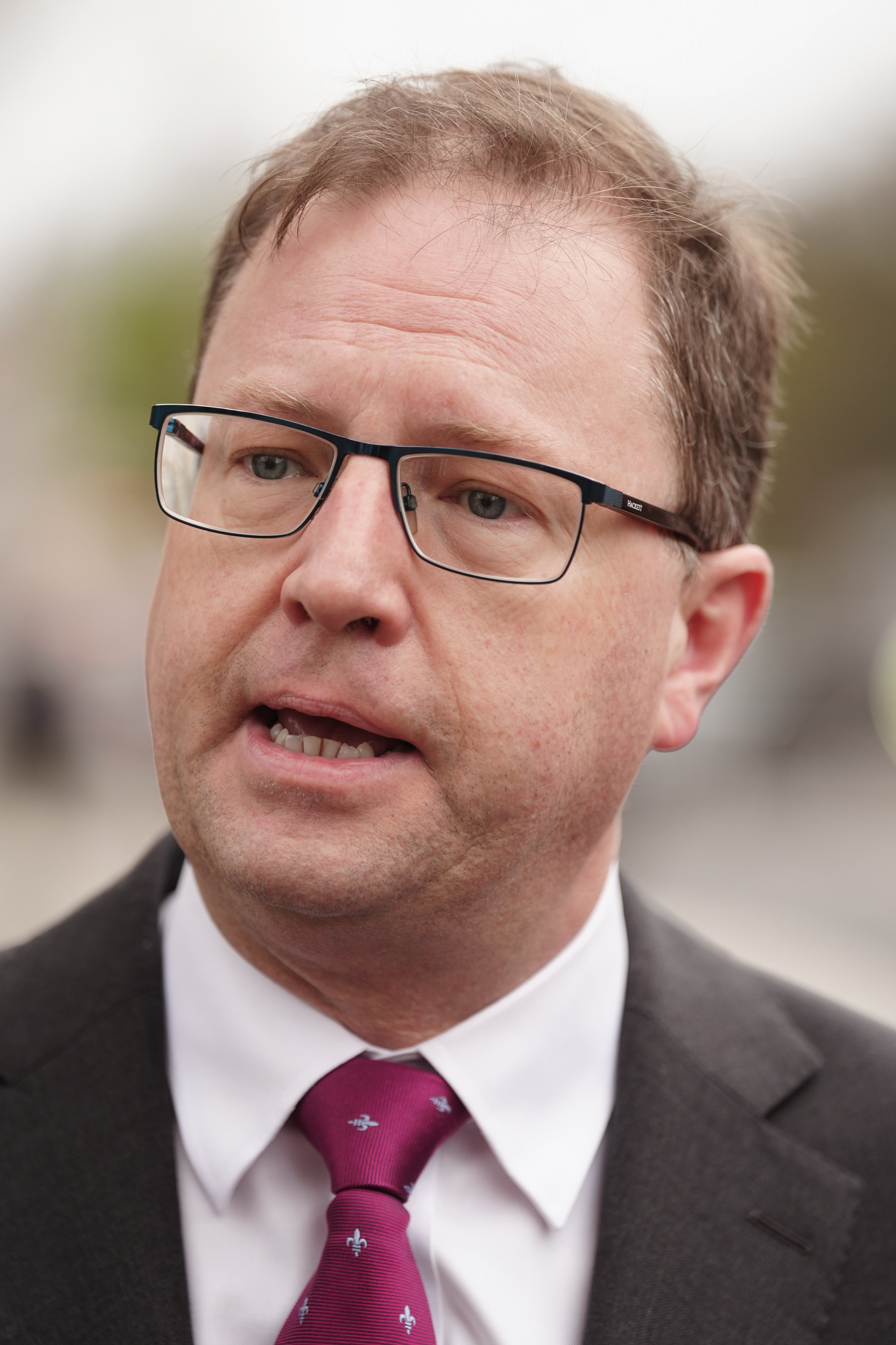 L'IA liée au "turnover" et aux licenciements ces derniers mois selon un ministre 2 Le ministre de l'Enseignement supérieur James Lawless a déclaré qu'il ne partageait pas la vision 'catastrophiste' (Brian Lawless/PA)