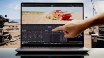 Microsoft dévoile le Surface Laptop Ultra, un portable à 2599 dollars qui défie le MacBook Pro 9 Microsoft dévoile le Surface Laptop Ultra, un portable à 2599 dollars qui défie le MacBook Pro